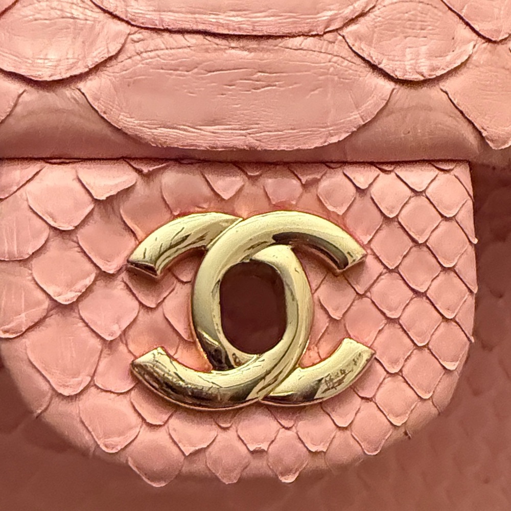 Auth very rare limited chanel PYTHON PINK  gold charm  Chain Shoulder Bag. - Picture 8 of 14